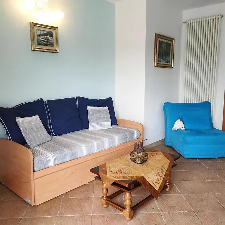 Appartamento One Bedroom With Enclosed Garden And Wifi At 3 Km Away From The *